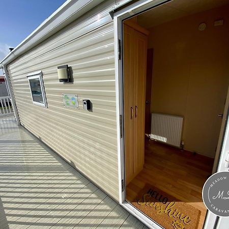 צ'אפל סנט לאונרדס Palm Grove 132 - Pet Friendly, Wifi, Central Heating, Close To Shops And Beach - Meadow Lakes Caravan & Lodge Hire מראה חיצוני תמונה