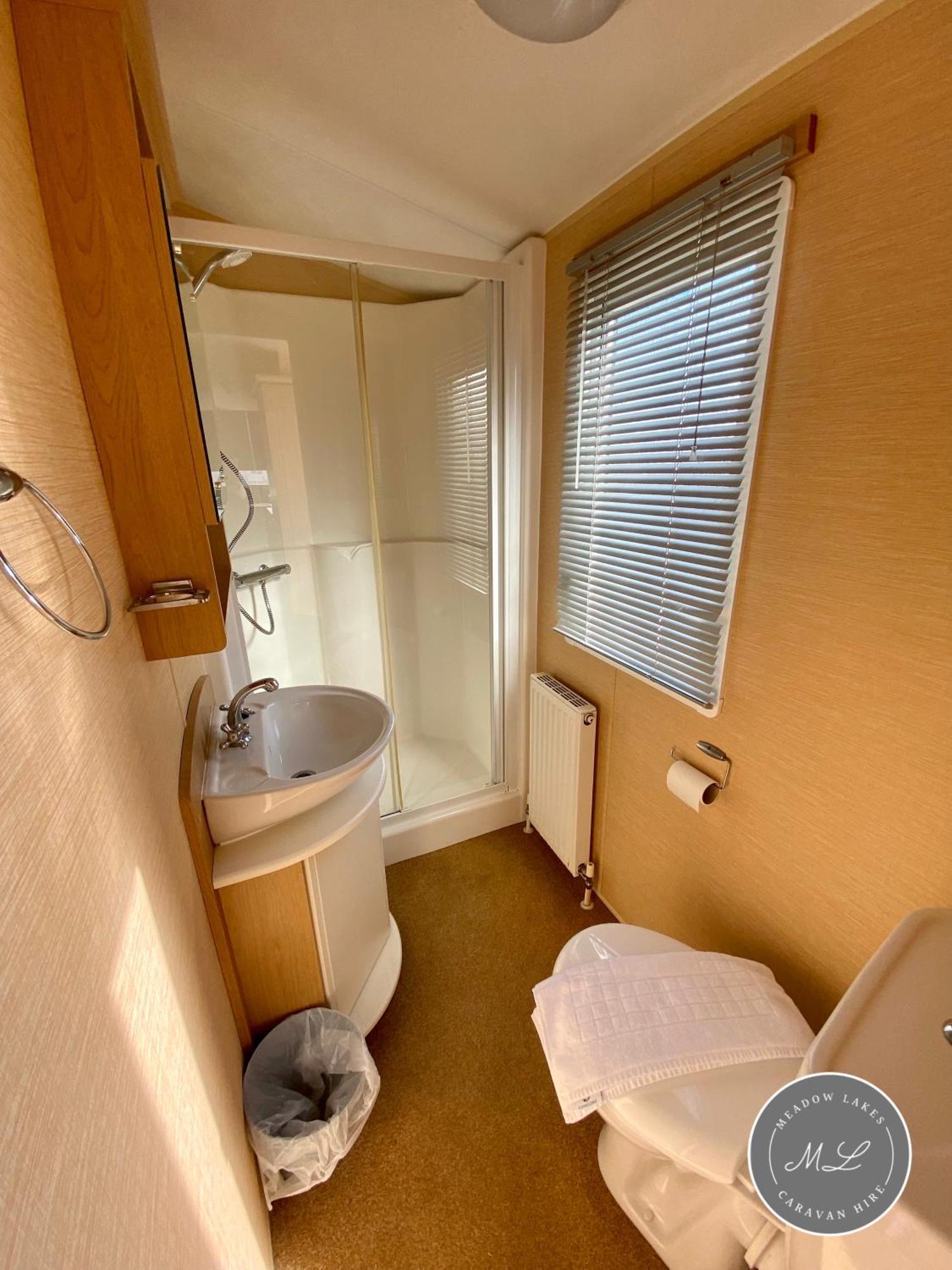 צ'אפל סנט לאונרדס Palm Grove 132 - Pet Friendly, Wifi, Central Heating, Close To Shops And Beach - Meadow Lakes Caravan & Lodge Hire מראה חיצוני תמונה